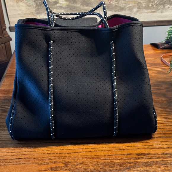 Parker & Hyde Black and Pink Tote Bag - Picture 6 of 12